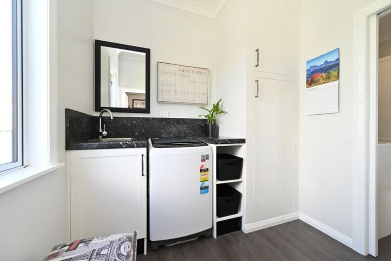 Photo of property in 1/406 Gloucester Street, Taradale, Napier, 4112