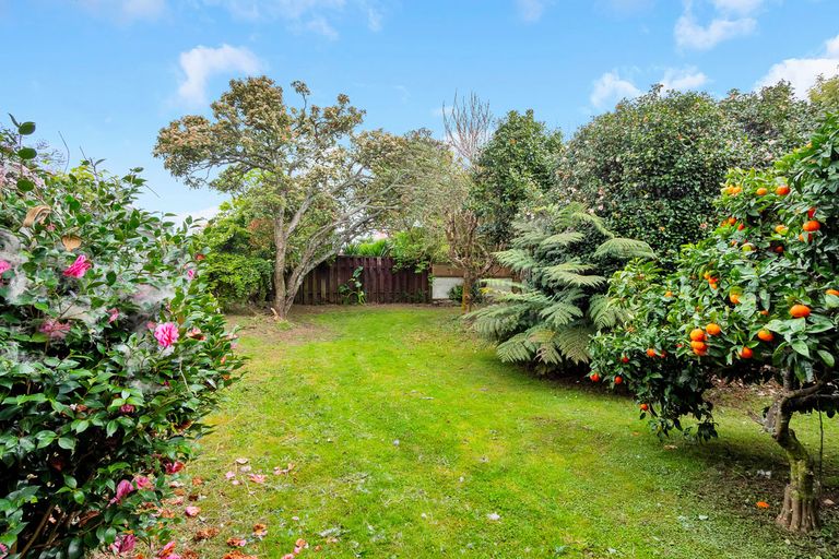 Photo of property in 16 Tatariki Street, Rosehill, Papakura, 2113