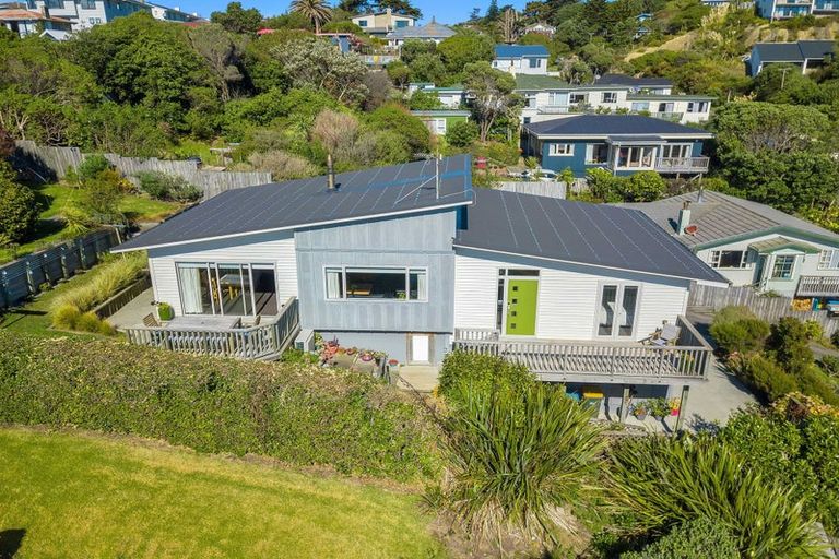 Photo of property in 7 View Road, Titahi Bay, Porirua, 5022
