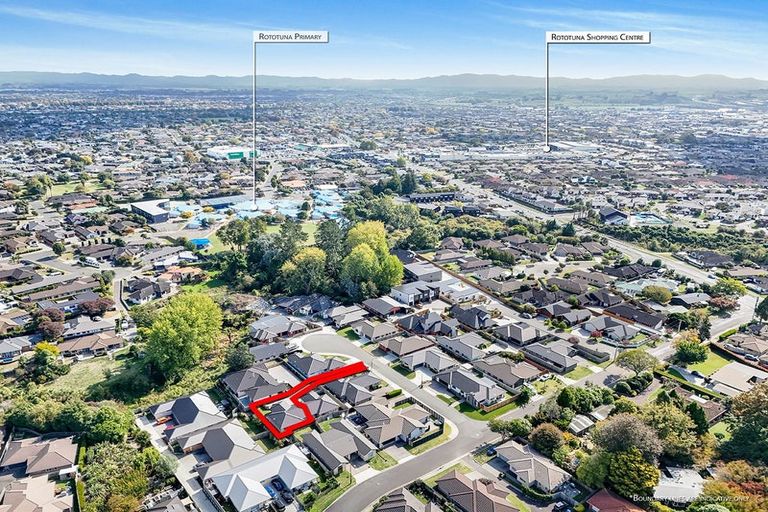 Photo of property in 5 Oderings Place, Huntington, Hamilton, 3210