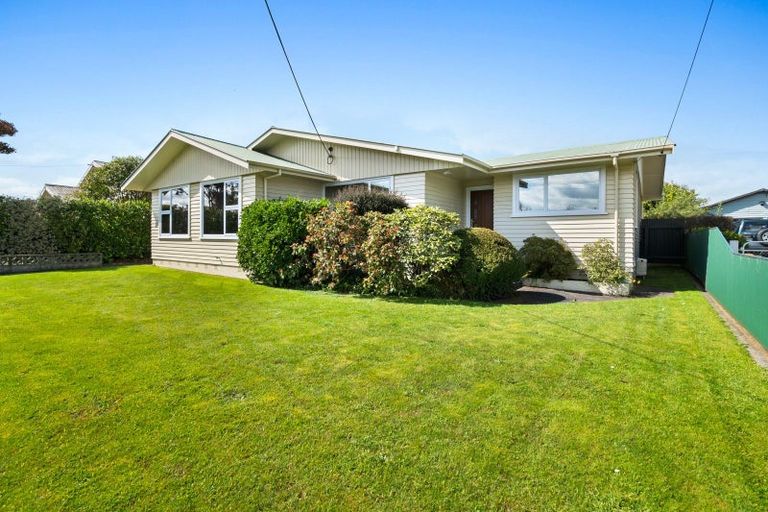 Photo of property in 11 Oxford Street, Marton, 4710