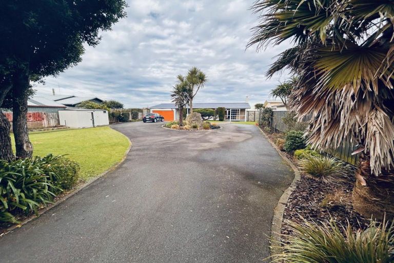 Photo of property in 121 Karaka Street, Castlecliff, Whanganui, 4501