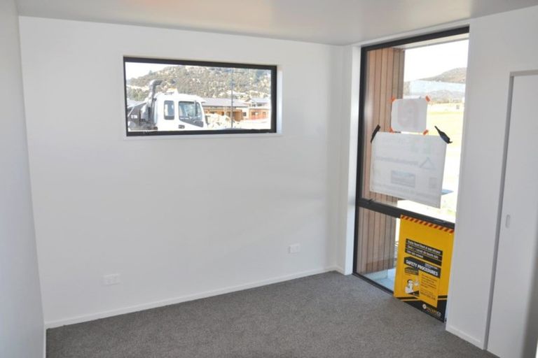 Photo of property in 34 Obelisk Street, Wanaka, 9305