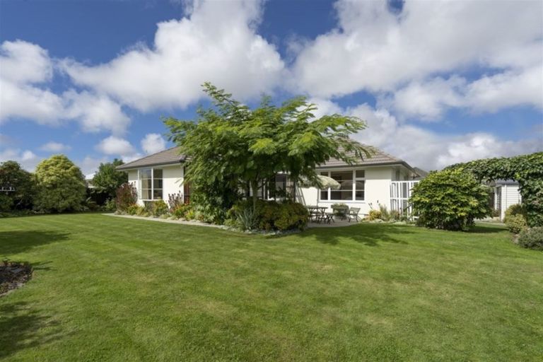 Photo of property in 17 Bampton Street, Burwood, Christchurch, 8061