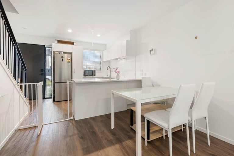 Photo of property in 30 Kotuitui Street, Manukau, Auckland, 2104