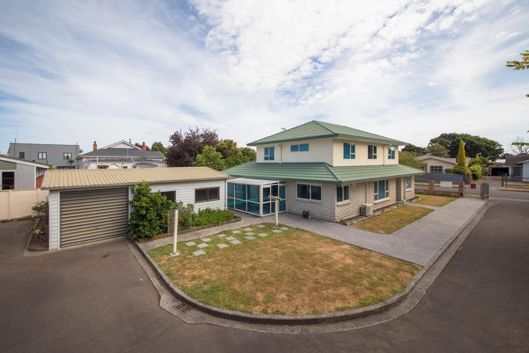 Photo of property in 165a Russell Street, Palmerston North, 4414