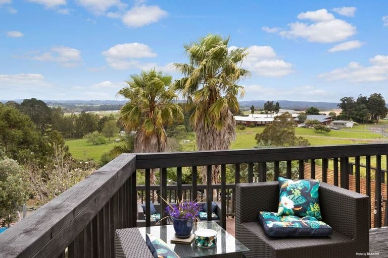 Photo of property in 464 Don Buck Road, Massey, Auckland, 0614