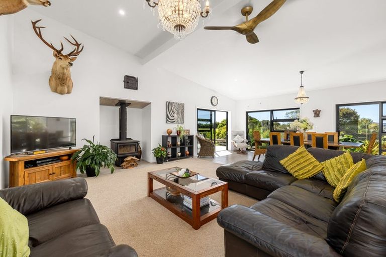 Photo of property in 65 Jamesons Esplanade, Haruru, 0204