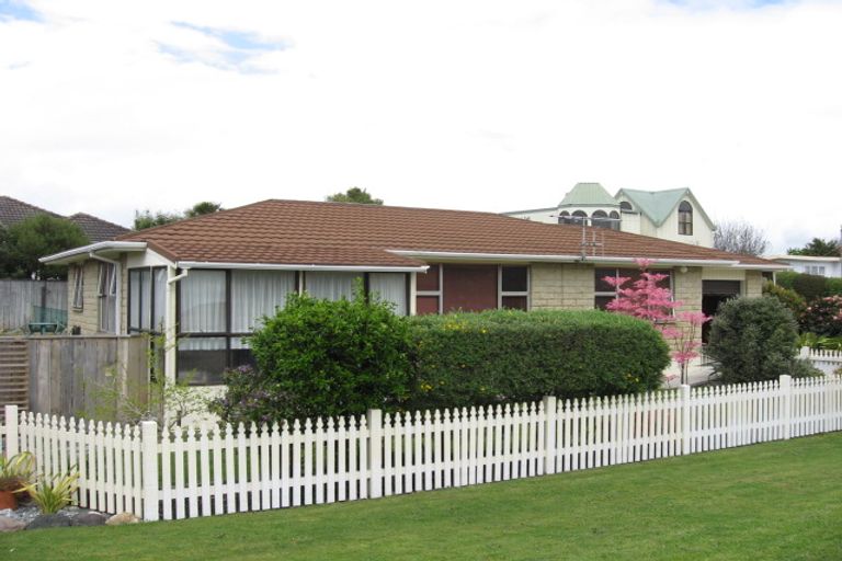 Photo of property in 11 Martin Street, Monaco, Nelson, 7011