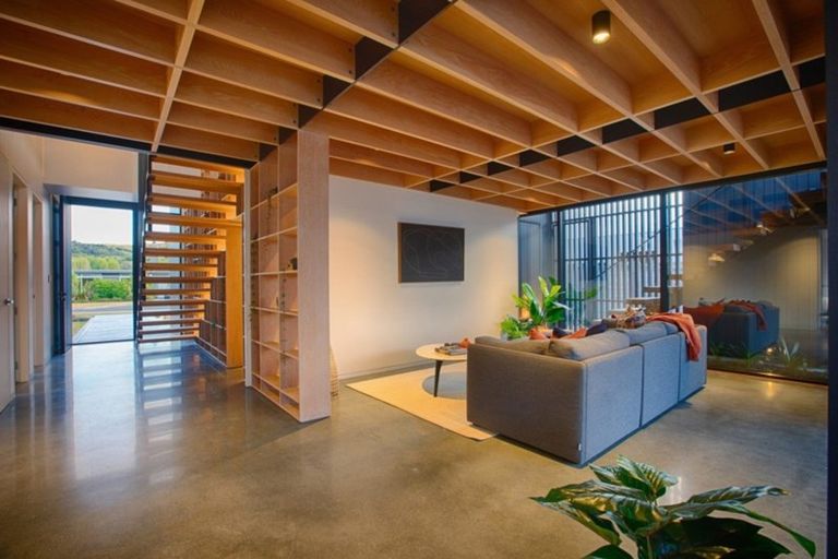 Photo of property in 57 Taumata Road, Omaha, 0986