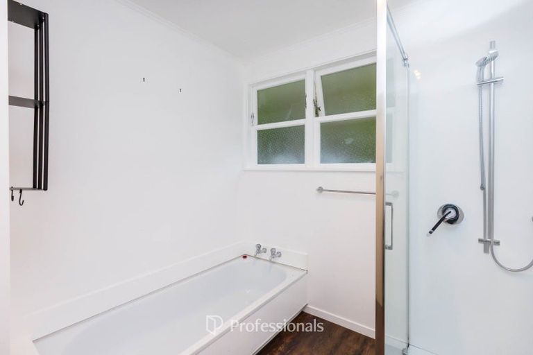 Photo of property in 27 Ngahere Street, Stokes Valley, Lower Hutt, 5019
