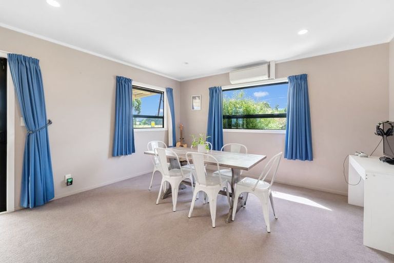 Photo of property in 2768 Martinborough Pirinoa Road, Pirinoa, Featherston, 5772