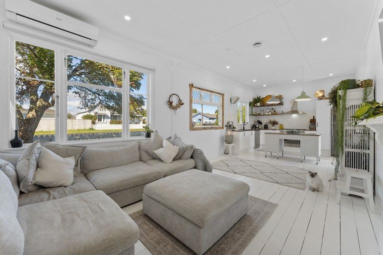 Photo of property in 32 Brookes Street, Inglewood, 4330