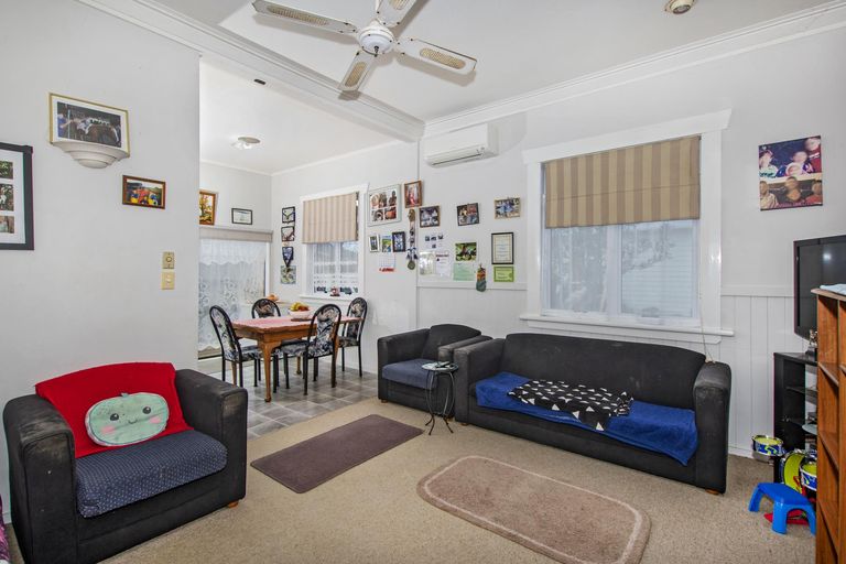 Photo of property in 33 Valley Road, Hikurangi, 0114