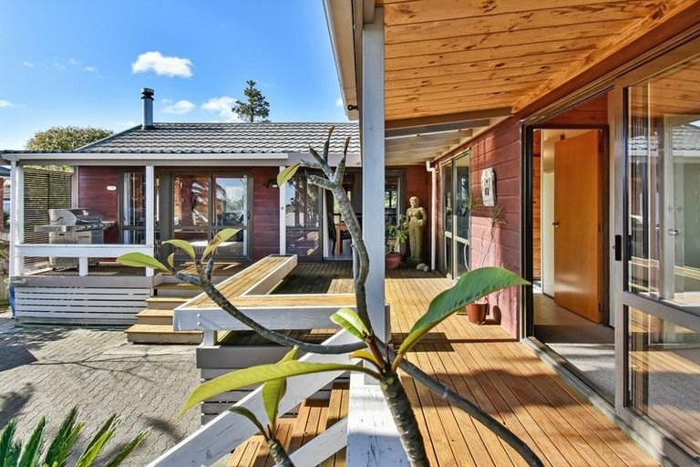 Photo of property in 7 Kuripaka Crescent, The Gardens, Auckland, 2105