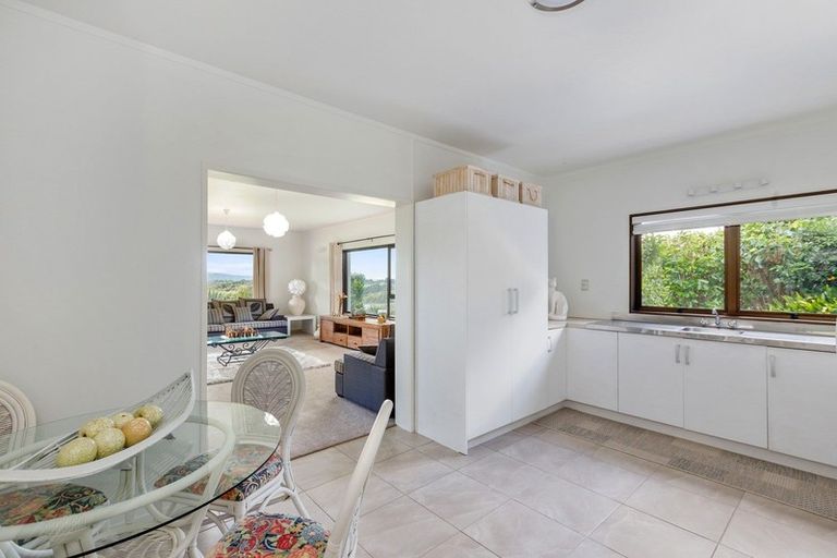 Photo of property in 16 Kotare Place, Sandspit, Warkworth, 0982