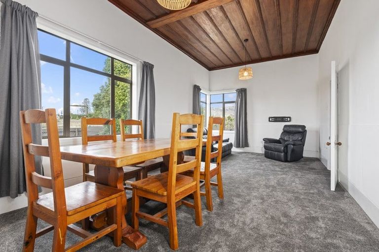 Photo of property in 9-15 Nikau Street, Tokomaru, Palmerston North, 4474