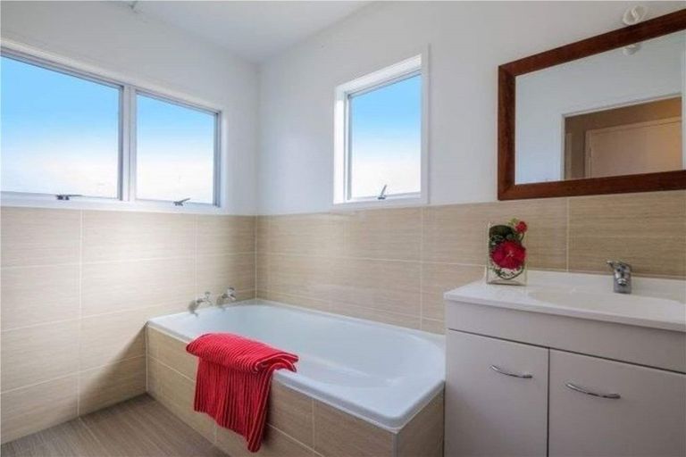 Photo of property in 152 Weatherly Road, Torbay, Auckland, 0630