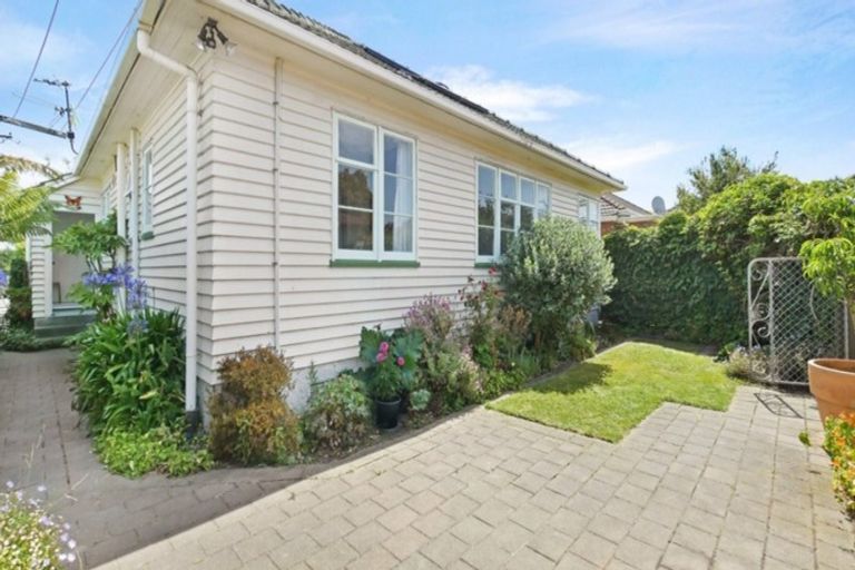 Photo of property in 2/10 Hillier Place, Spreydon, Christchurch, 8024