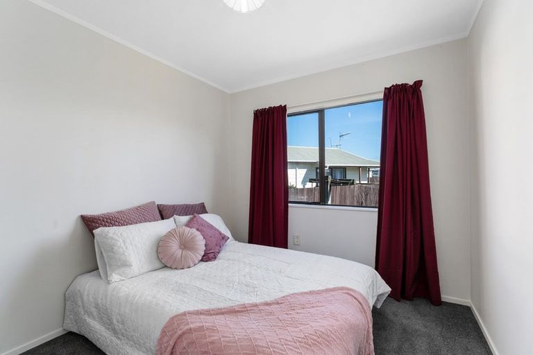 Photo of property in 15 Pukeko Street, Paraparaumu, 5032