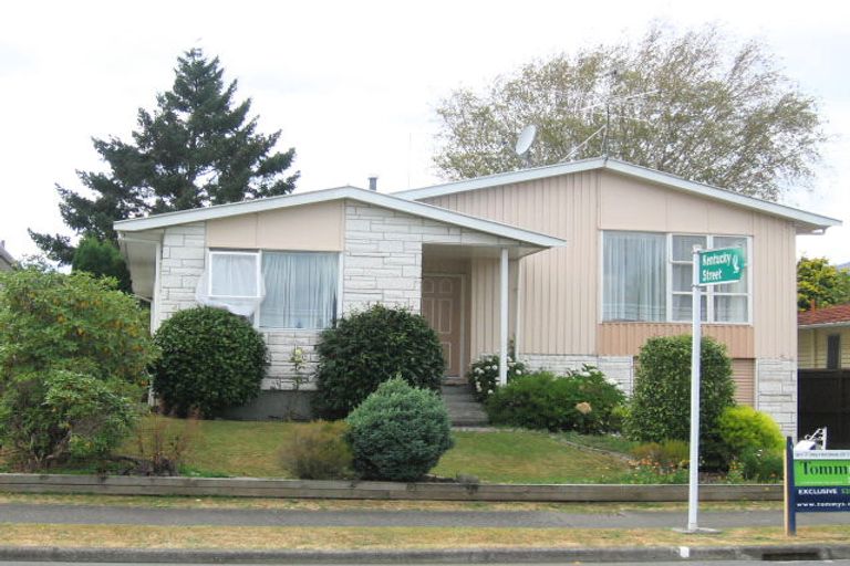 Photo of property in 9 Brightwater Crescent, Totara Park, Upper Hutt, 5018