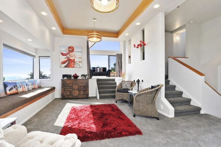 Photo of property in 1/36 Rothesay Bay Road, Rothesay Bay, Auckland, 0630