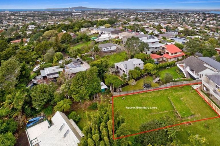 Photo of property in 10a Monarch Avenue, Hillcrest, Auckland, 0627
