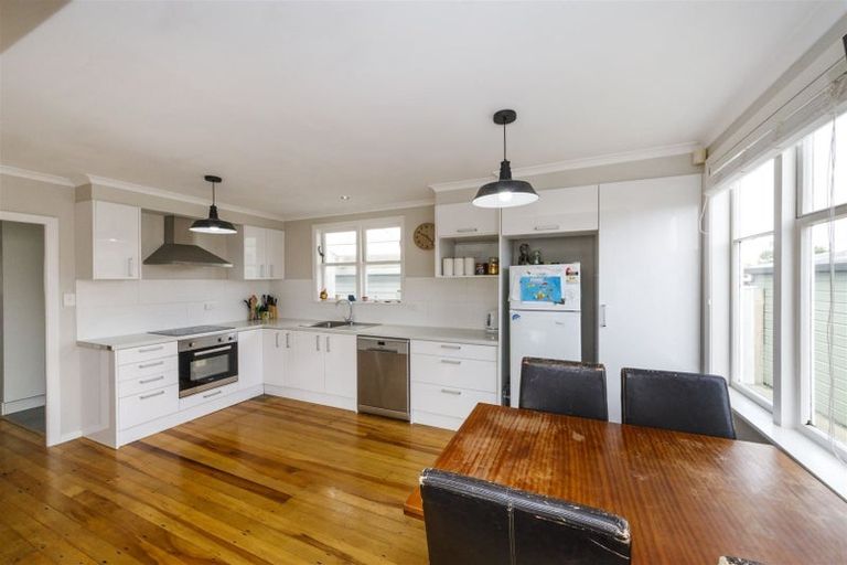 Photo of property in 24 Fairs Road, Milson, Palmerston North, 4414