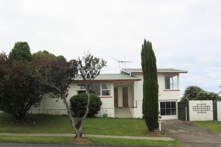 Photo of property in 39 Riverhills Avenue, Pakuranga Heights, Auckland, 2010