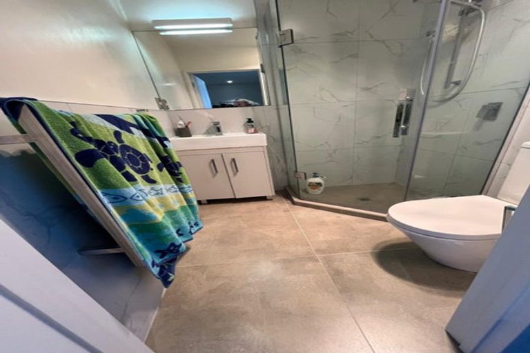 Photo of property in 75 Bordeaux Parade, Te Atatu South, Auckland, 0610