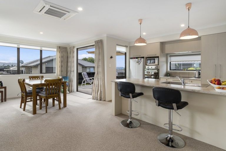 Photo of property in 33 Vista Close, Omokoroa, 3114