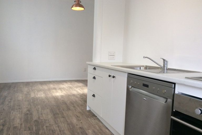 Photo of property in 341 Marine Parade, Napier South, Napier, 4110