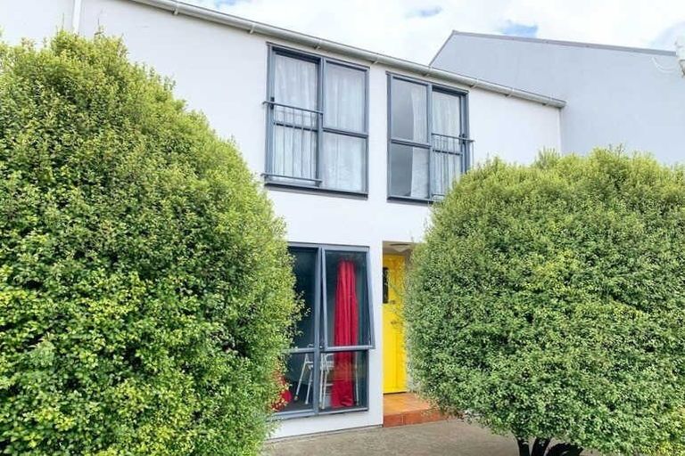 Photo of property in 10/74 Hansons Lane, Upper Riccarton, Christchurch, 8041