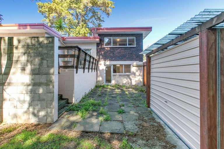 Photo of property in 52 Lawrence Crescent, Hillpark, Auckland, 2102