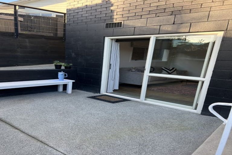 Photo of property in 1/50 La Trobe Street, Pakuranga Heights, Auckland, 2010