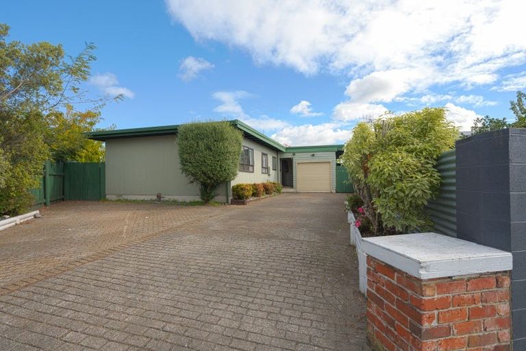 Photo of property in 33 Duckworth Crescent, Greenmeadows, Napier, 4112