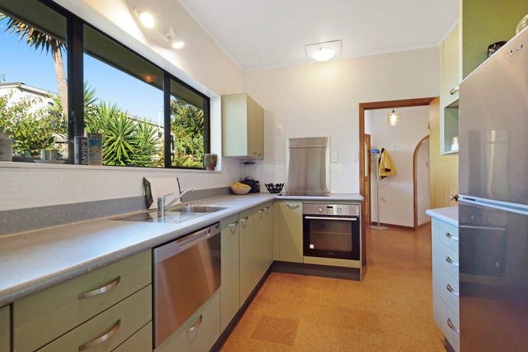 Photo of property in 15a Alexander Road, Raumati Beach, Paraparaumu, 5032