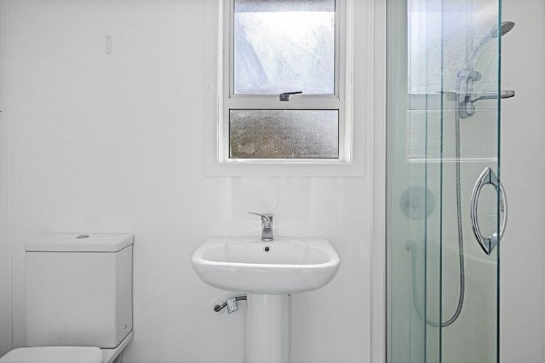 Photo of property in 5e Pembroke Street, Westown, New Plymouth, 4310