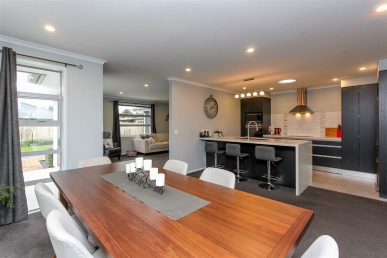 Photo of property in 4 Pebble Beach Court, Waiwhakaiho, New Plymouth, 4312