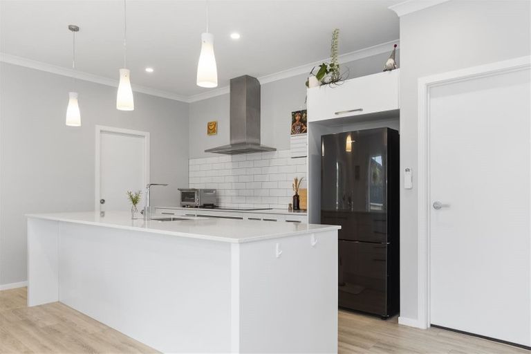 Photo of property in 14 Awatira Drive, Papamoa Beach, Papamoa, 3118