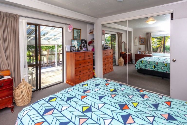 Photo of property in 100d Waverley Place, Whangamata, 3620