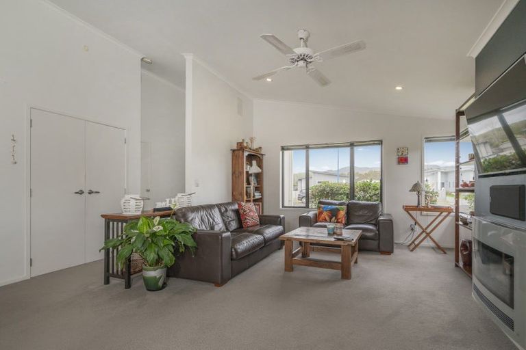 Photo of property in 18 Captain Wood Avenue, Whitianga, 3510