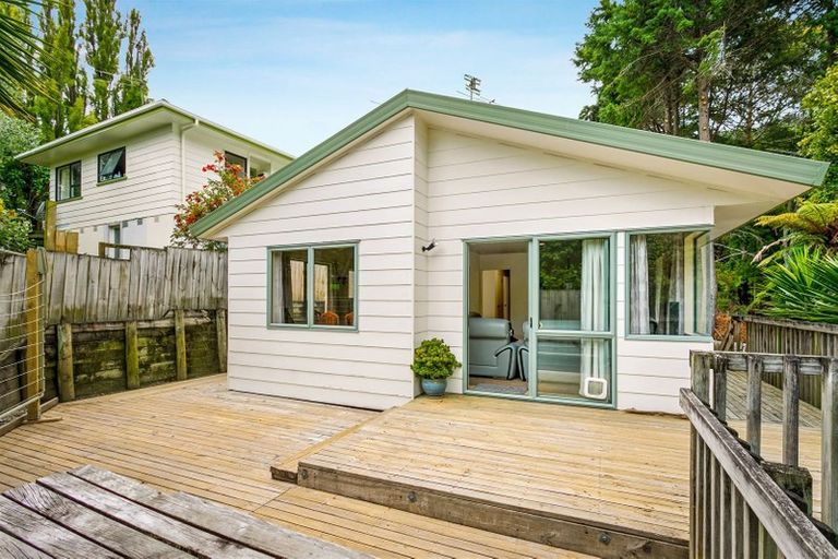 Photo of property in 3/14 Sungrove Rise, Sunnyvale, Auckland, 0612