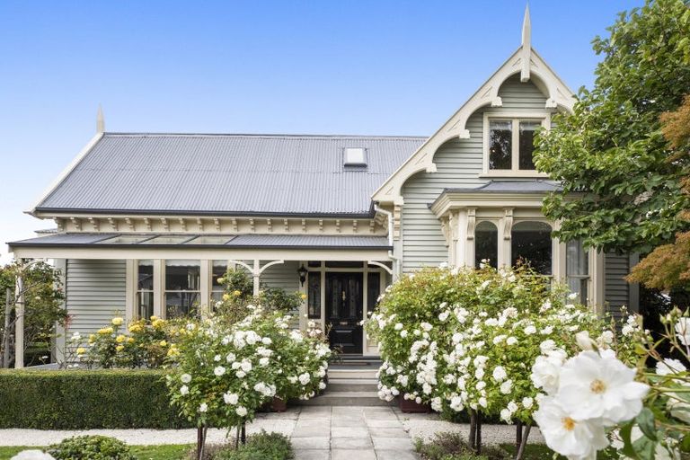 Photo of property in 172 Blighs Road, Strowan, Christchurch, 8052