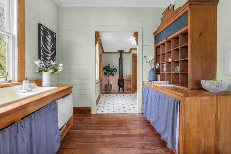 Photo of property in 44c Brandon Street, Featherston, 5710