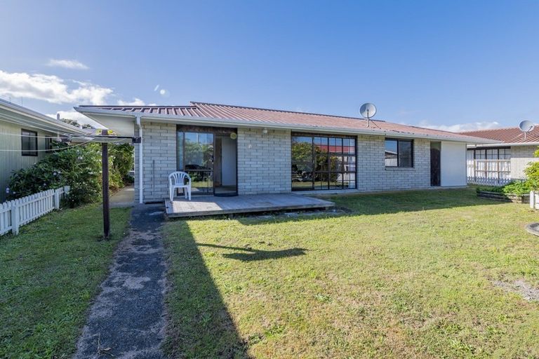 Photo of property in 15b Hadfield Street, Otaki, 5512