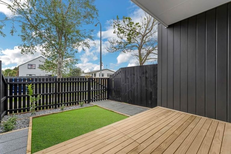 Photo of property in 5/17 Barneys Farm Road, Clendon Park, Auckland, 2103