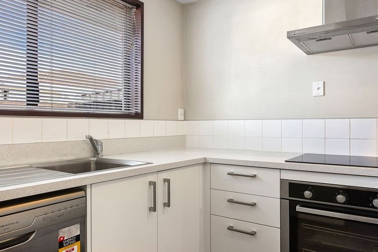 Photo of property in 2/204 Grimseys Road, Redwood, Christchurch, 8051