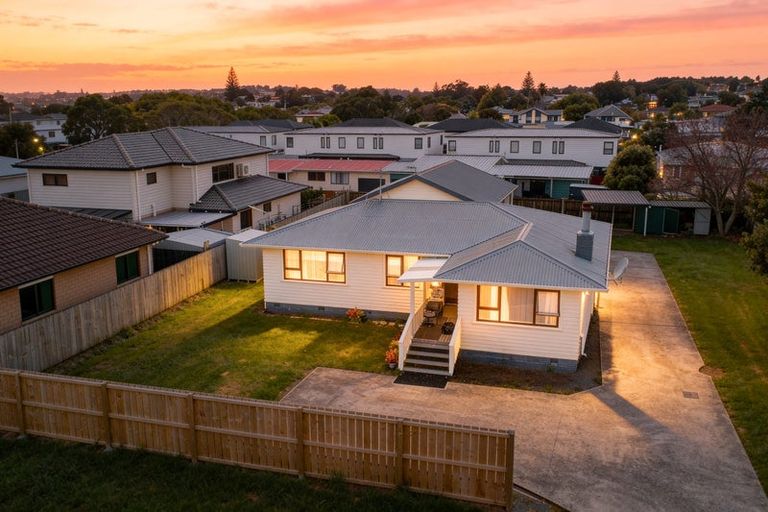 Photo of property in 6 Clark Street, Manurewa, Auckland, 2102