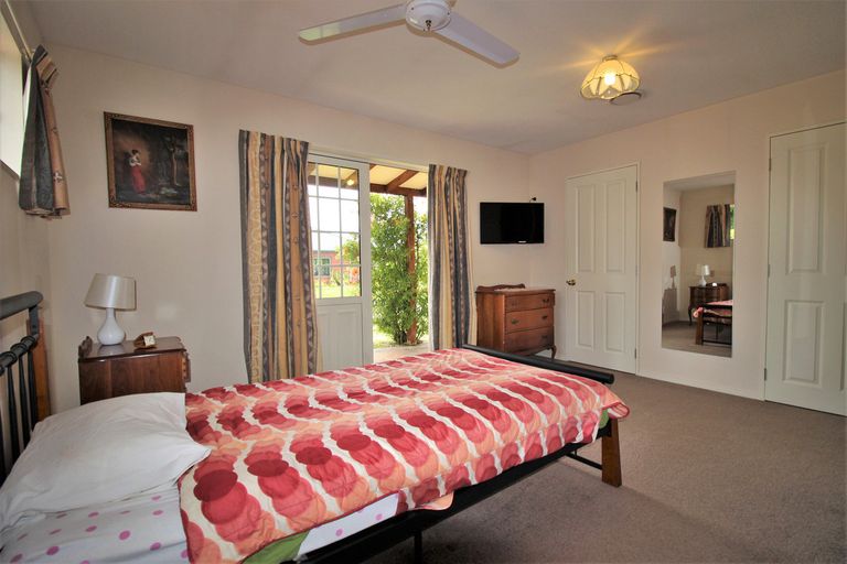 Photo of property in 2 Fir Close, Alexandra, 9320